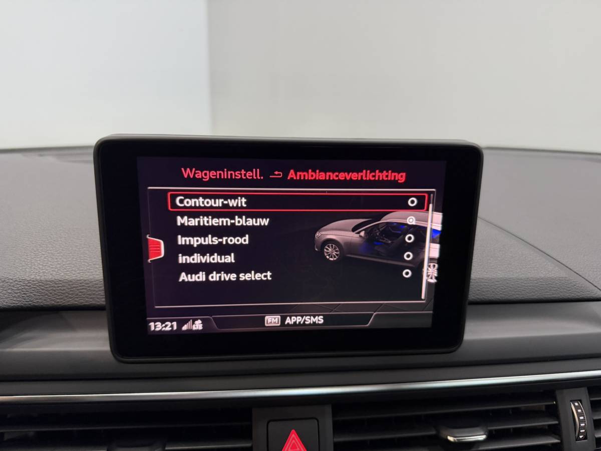 Audi A4 Audi A4 Avant 1.4 TFSI Sport S line black edition Airco ECC | Cruise Control | Navigatie | Sfeer | Stoel Verwarming |  Isofix | NAP