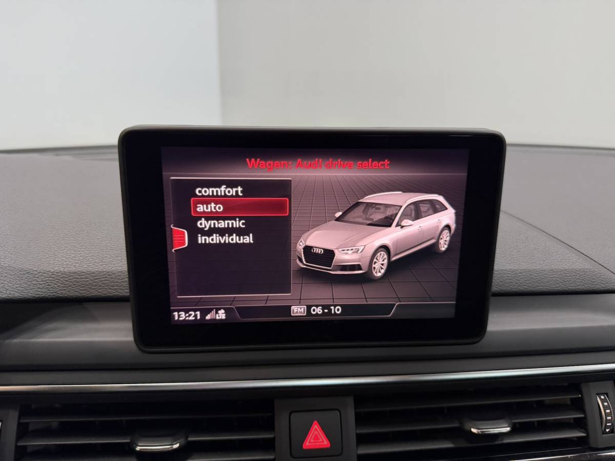 Audi A4 Audi A4 Avant 1.4 TFSI Sport S line black edition Airco ECC | Cruise Control | Navigatie | Sfeer | Stoel Verwarming |  Isofix | NAP