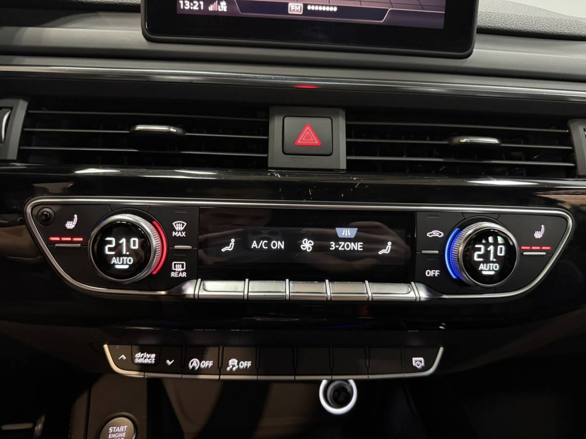 Audi A4 Audi A4 Avant 1.4 TFSI Sport S line black edition Airco ECC | Cruise Control | Navigatie | Sfeer | Stoel Verwarming |  Isofix | NAP