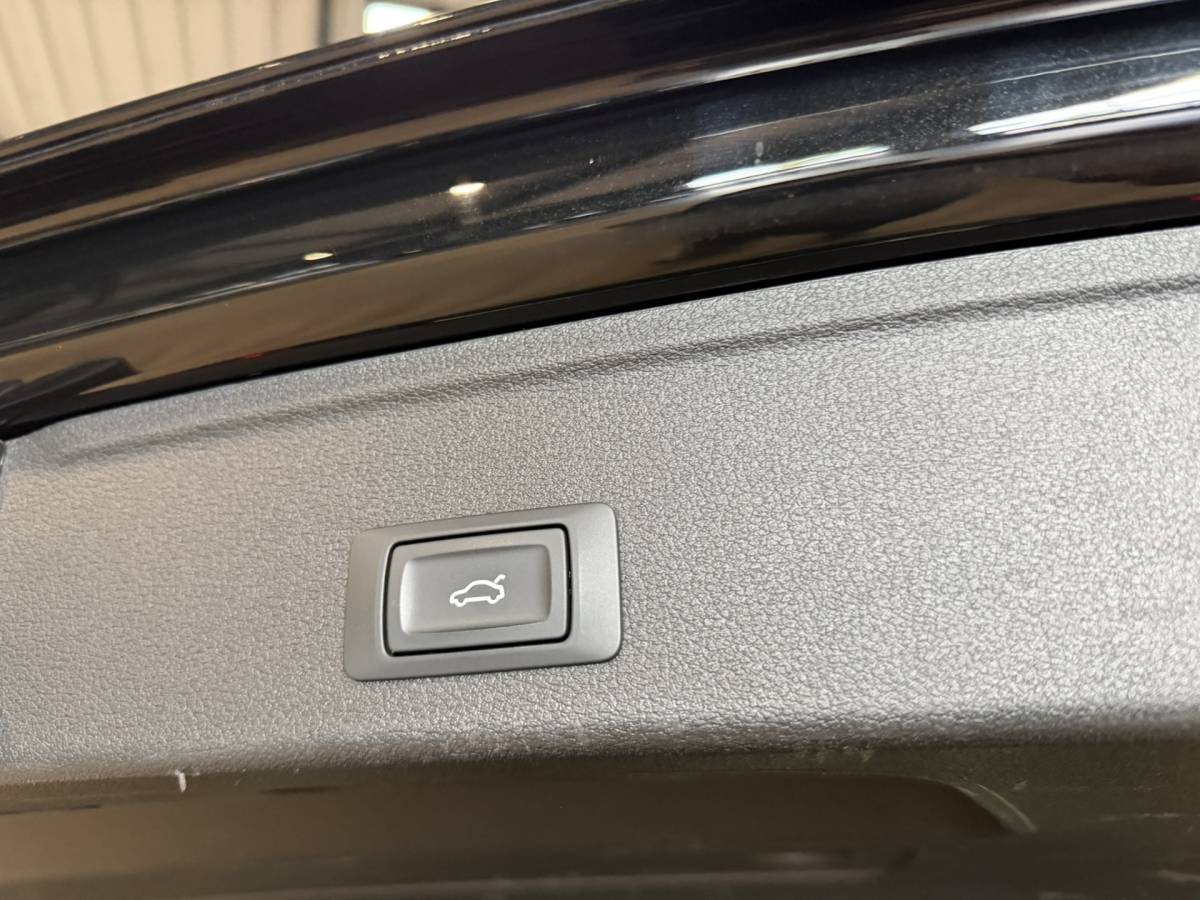Audi A4 Audi A4 Avant 1.4 TFSI Sport S line black edition Airco ECC | Cruise Control | Navigatie | Sfeer | Stoel Verwarming |  Isofix | NAP
