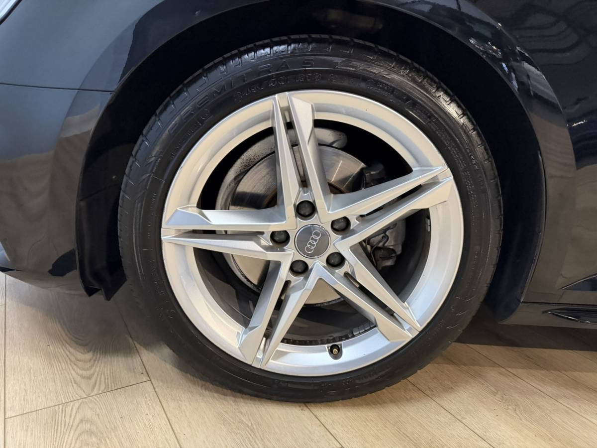 Audi A4 Audi A4 Avant 1.4 TFSI Sport S line black edition Airco ECC | Cruise Control | Navigatie | Sfeer | Stoel Verwarming |  Isofix | NAP