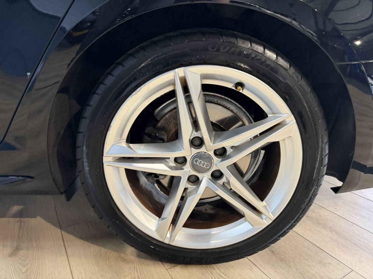 Audi A4 Audi A4 Avant 1.4 TFSI Sport S line black edition Airco ECC | Cruise Control | Navigatie | Sfeer | Stoel Verwarming |  Isofix | NAP