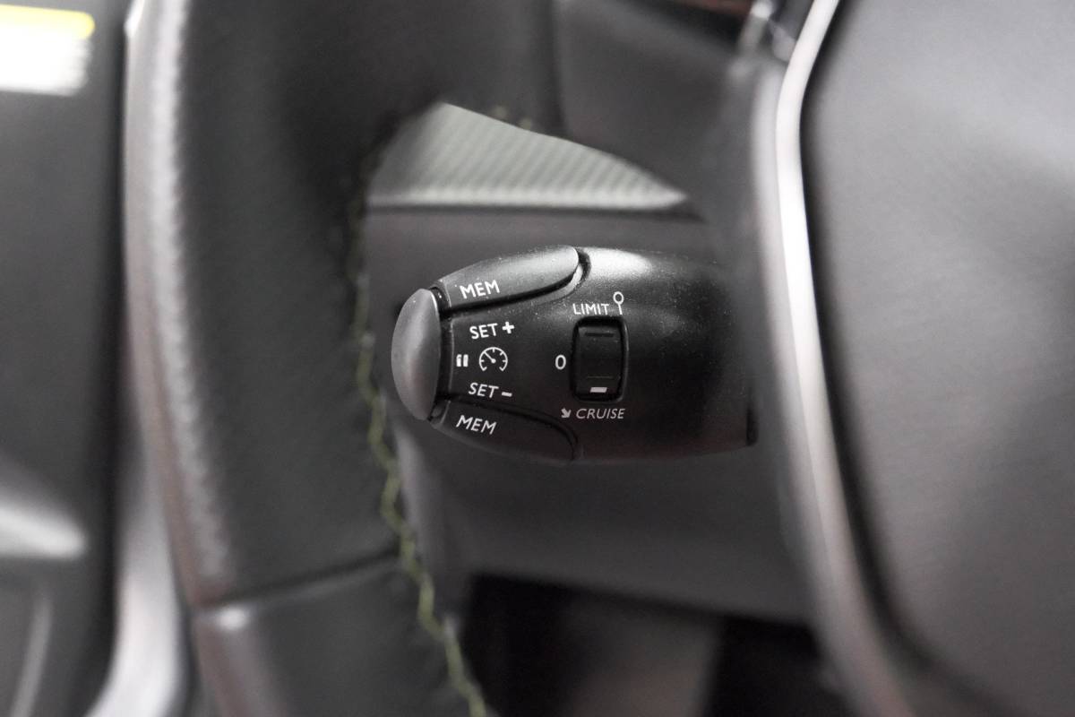 Peugeot e-208 Peugeot e-208 EV GT 54 kWh | 95,7% SOH | 11 KW Lader | 360 Camera | Alcantara Pakket | Navigatie
