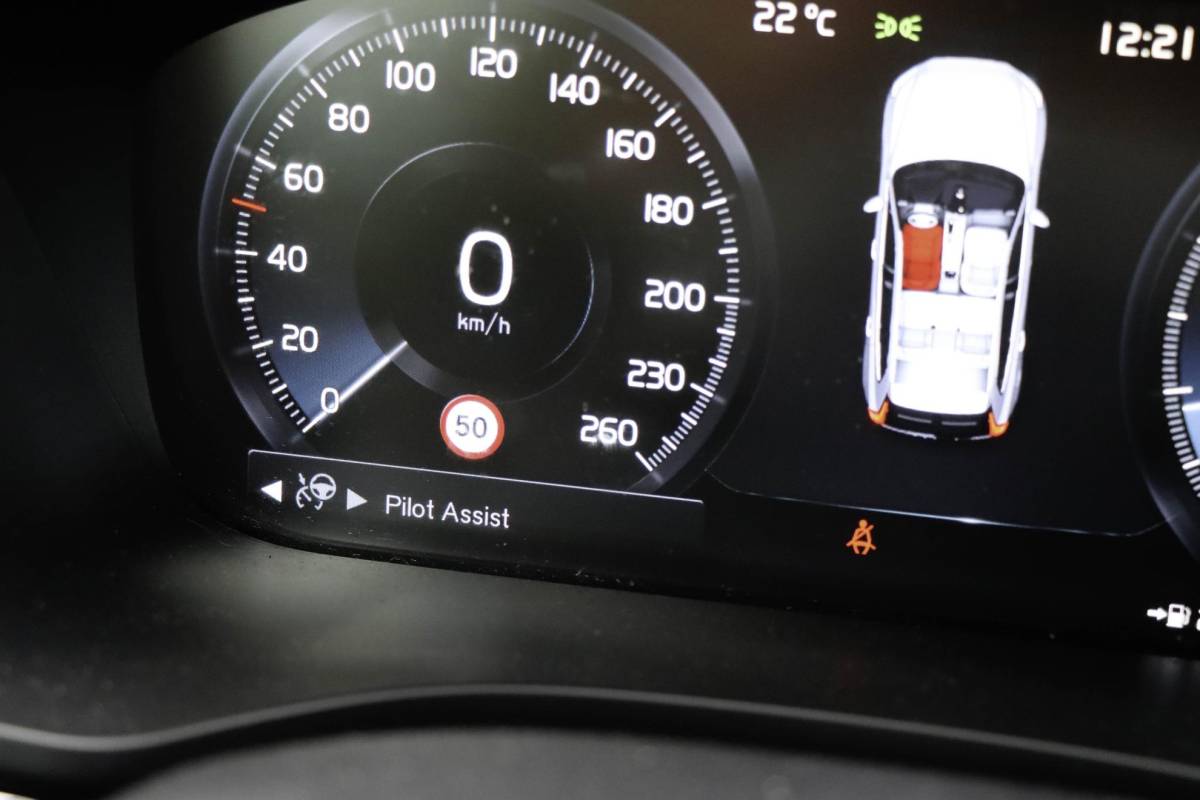 Volvo XC60 Volvo XC60 2.0 T5 AWD Momentum 250pk | Leder + Trekhaak