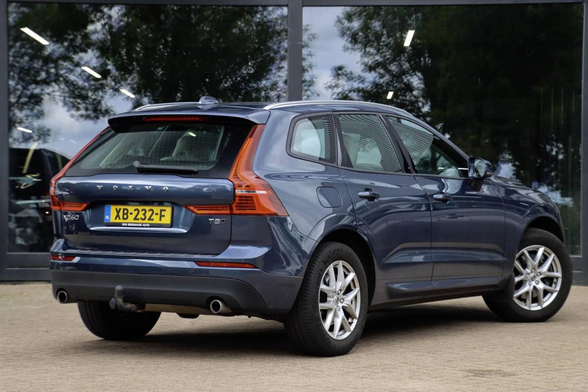 Volvo XC60 Volvo XC60 2.0 T5 AWD Momentum 250pk | Leder + Trekhaak