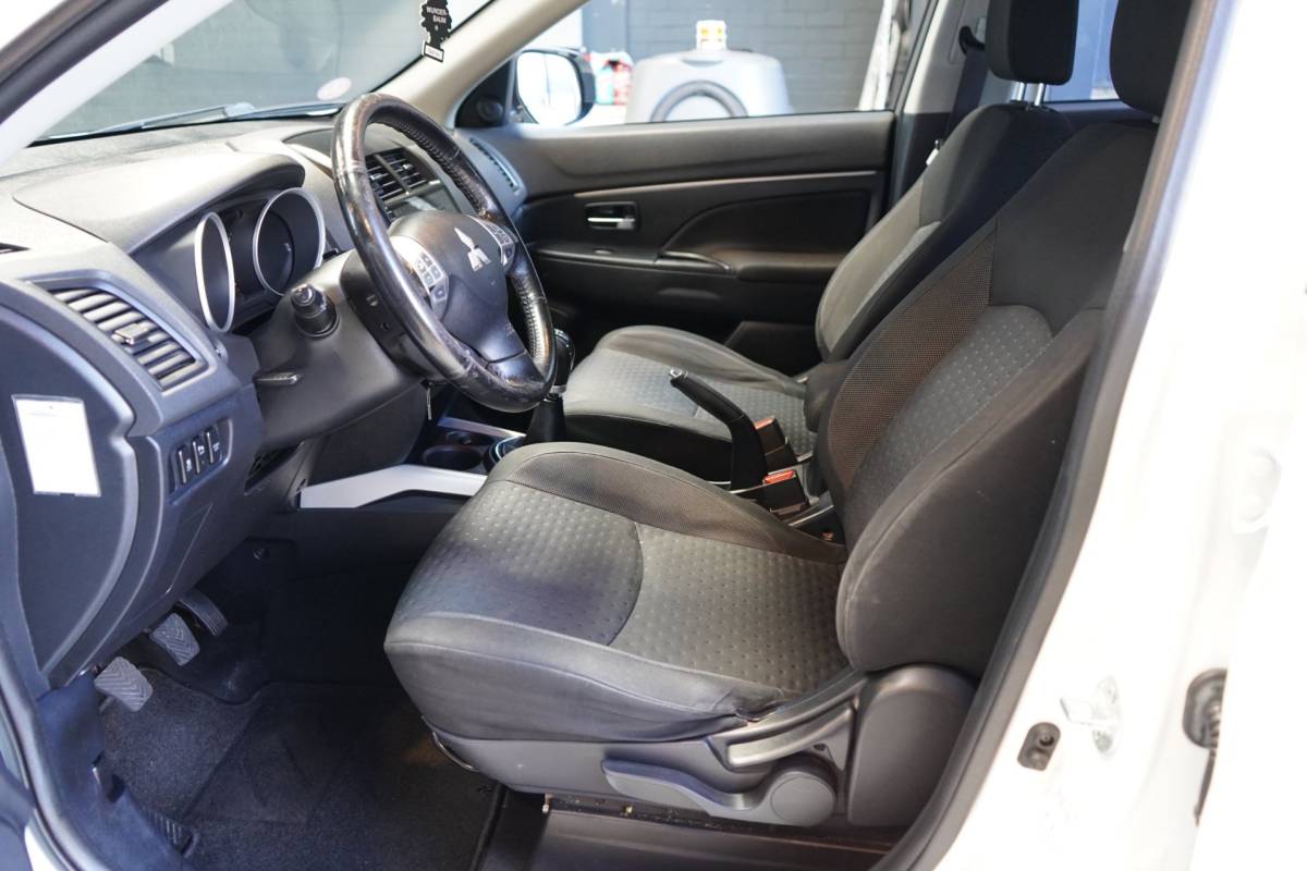 Mitsubishi ASX Mitsubishi ASX 1.6 Intense ClearTec | ACHTERUITRIJC. | CRUISE | TREEKHAAK | PDC | NAVI | AIRCO | APK