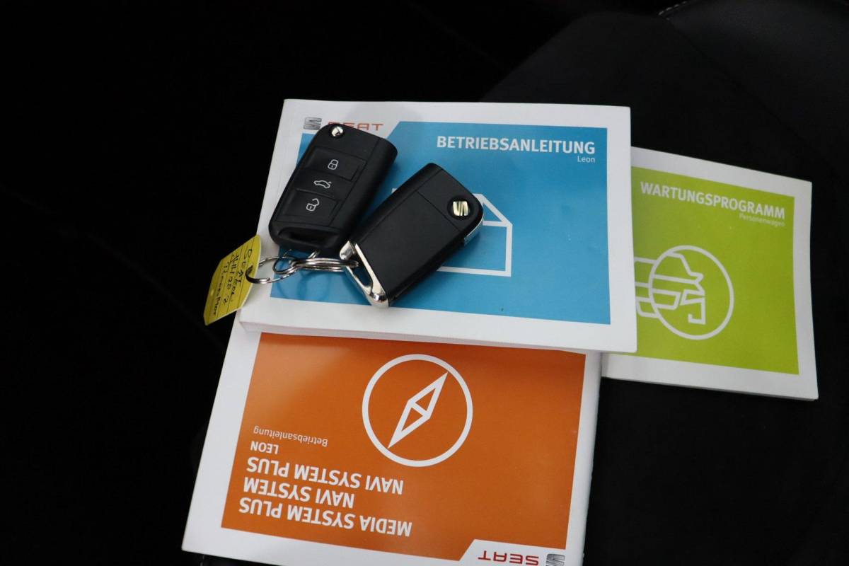 SEAT Leon SEAT Leon ST 2.0 TSI 4DRIVE CUPRA |PANO|300PK|