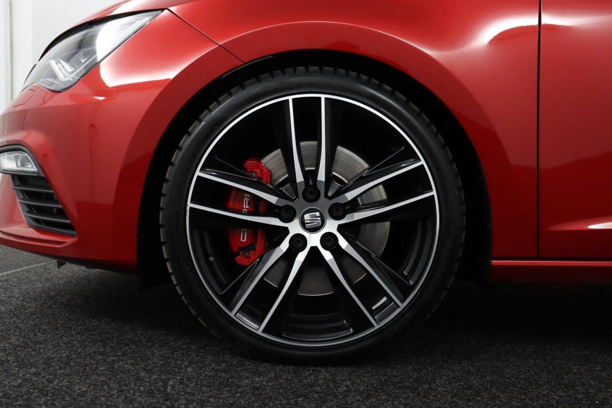 SEAT Leon SEAT Leon ST 2.0 TSI 4DRIVE CUPRA |PANO|300PK|
