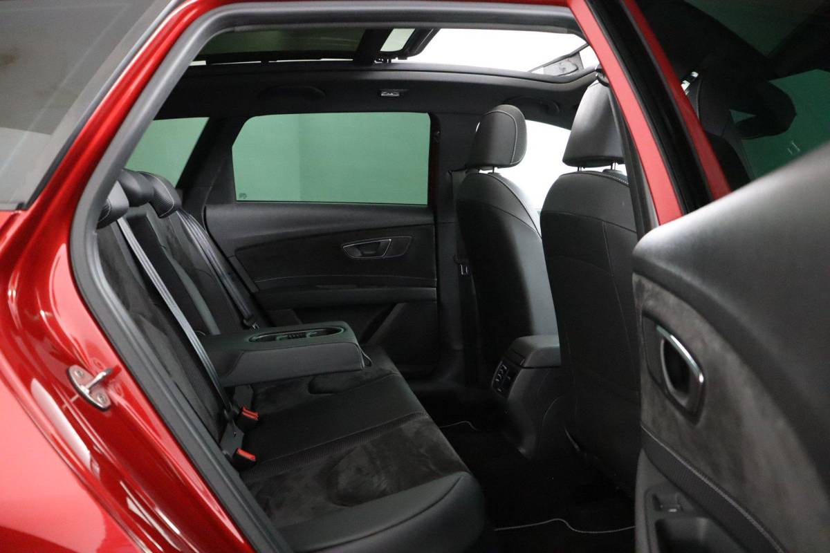 SEAT Leon SEAT Leon ST 2.0 TSI 4DRIVE CUPRA |PANO|300PK|