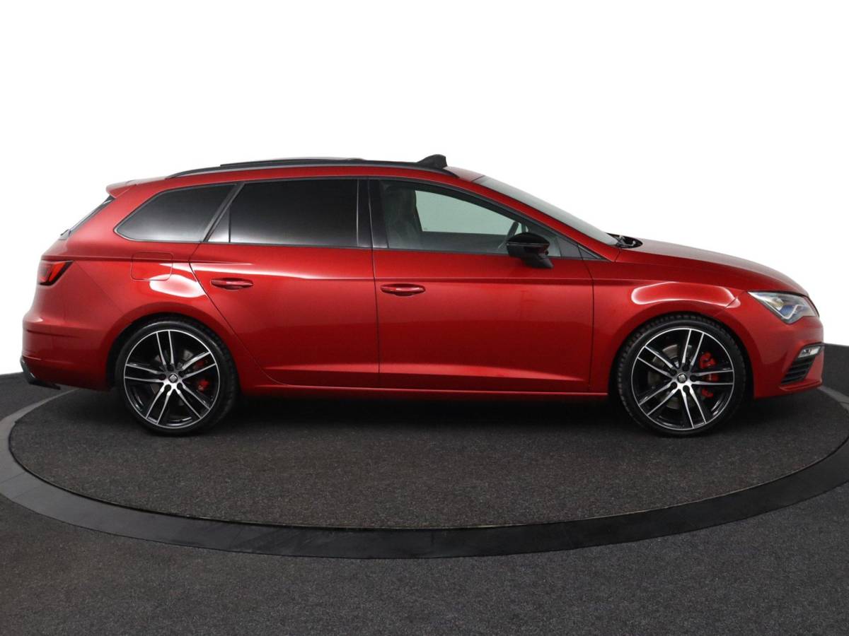 SEAT Leon SEAT Leon ST 2.0 TSI 4DRIVE CUPRA |PANO|300PK|