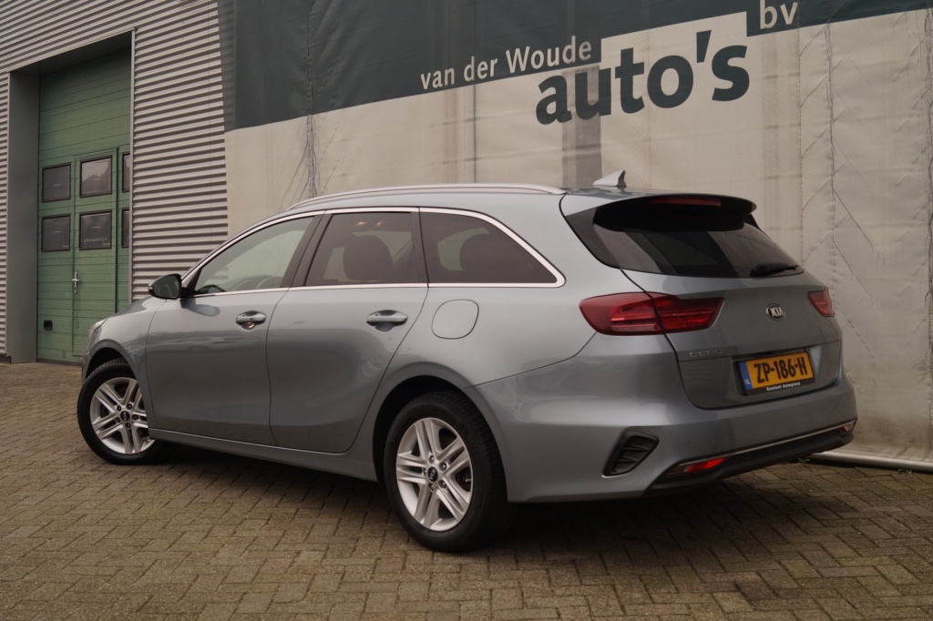 Kia Ceed Sportswagon Kia Ceed SW 1.6 CRDi DynamicPlusline -NAVI-ECC-CAM-