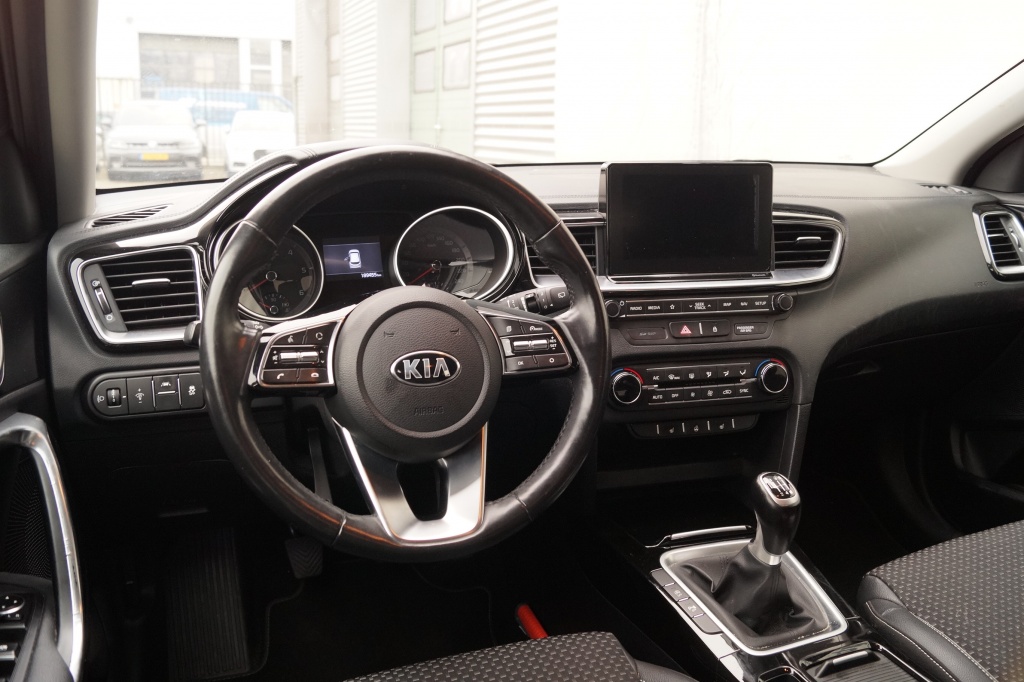 Kia Ceed Sportswagon Kia Ceed SW 1.6 CRDi DynamicPlusline -NAVI-ECC-CAM-