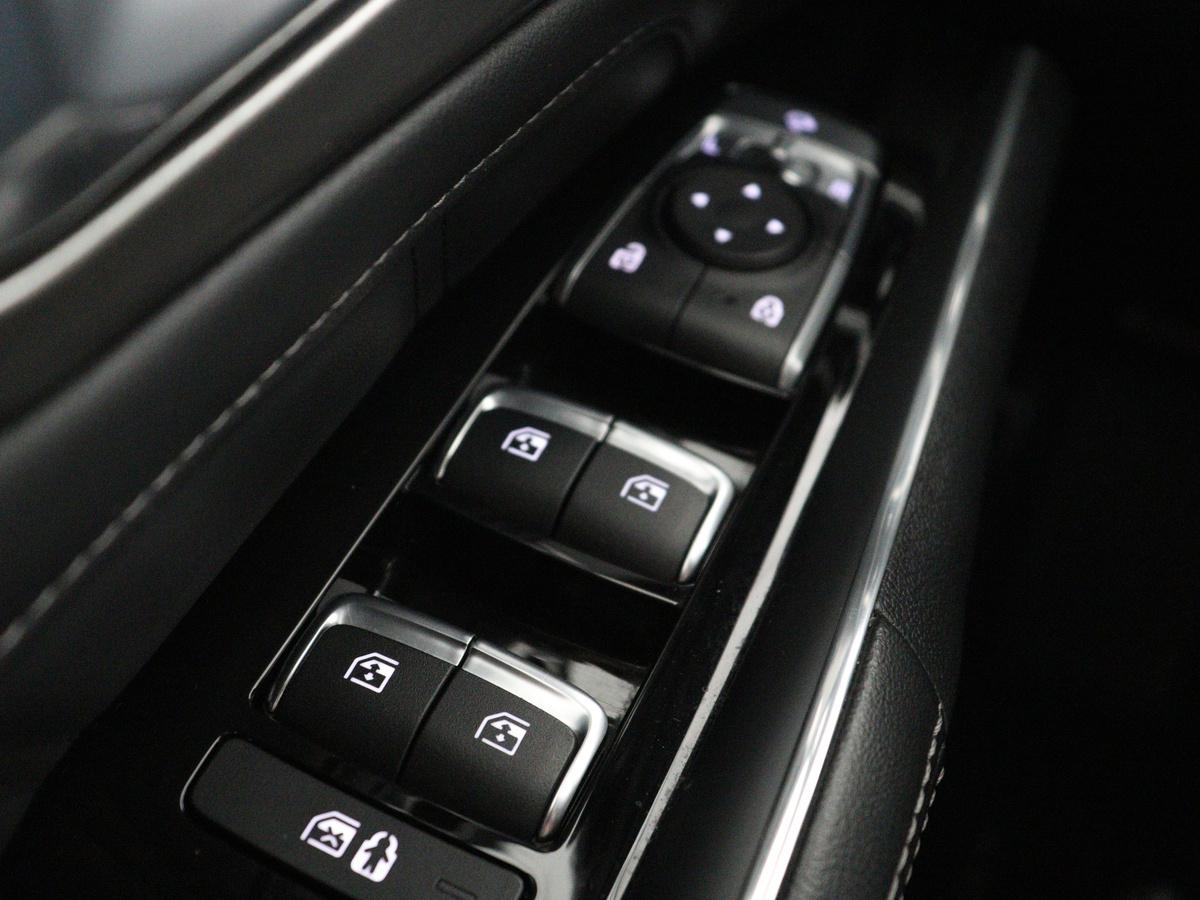 Kia Sorento Kia Sorento 1.6 T-GDI Hybrid 2WD ExecutiveLine 7p. | Leder | Stoelverwarming | Stoel ventilatie Adaptive cruise | Carplay | 360 camera | Park assist | Climate control | Achterbank verwarming | Trekhaak