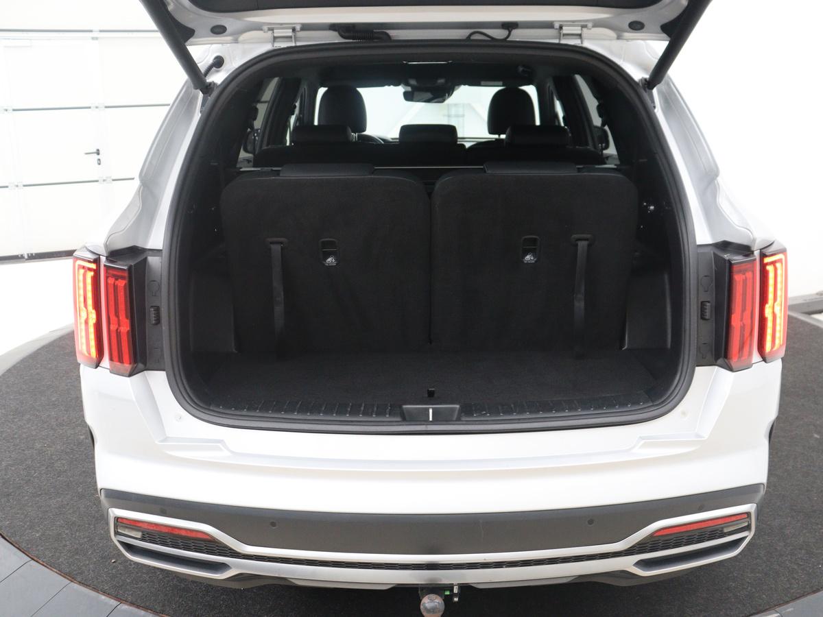 Kia Sorento Kia Sorento 1.6 T-GDI Hybrid 2WD ExecutiveLine 7p. | Leder | Stoelverwarming | Stoel ventilatie Adaptive cruise | Carplay | 360 camera | Park assist | Climate control | Achterbank verwarming | Trekhaak