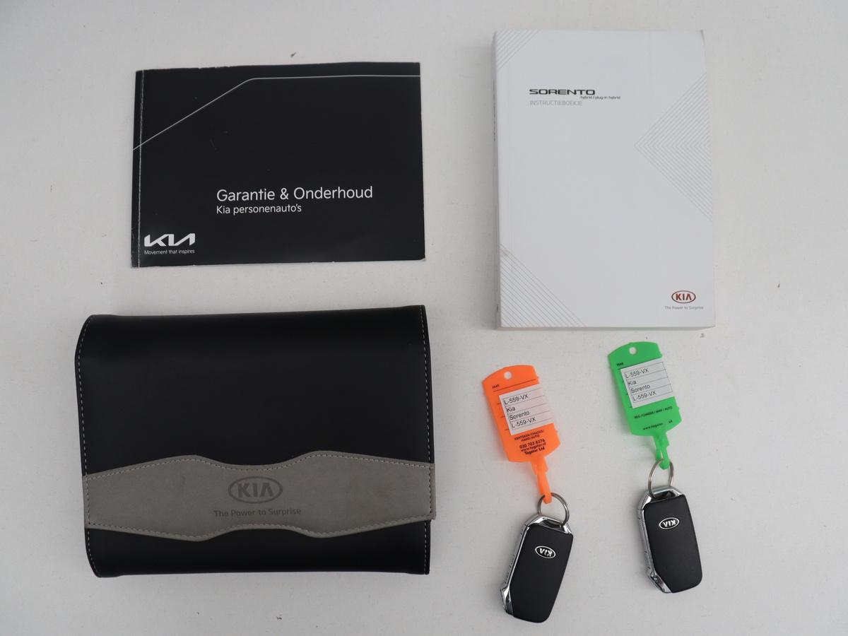 Kia Sorento Kia Sorento 1.6 T-GDI Hybrid 2WD ExecutiveLine 7p. | Leder | Stoelverwarming | Stoel ventilatie Adaptive cruise | Carplay | 360 camera | Park assist | Climate control | Achterbank verwarming | Trekhaak