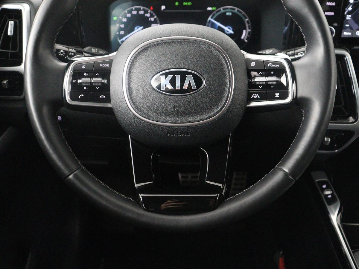 Kia Sorento Kia Sorento 1.6 T-GDI Hybrid 2WD ExecutiveLine 7p. | Leder | Stoelverwarming | Stoel ventilatie Adaptive cruise | Carplay | 360 camera | Park assist | Climate control | Achterbank verwarming | Trekhaak
