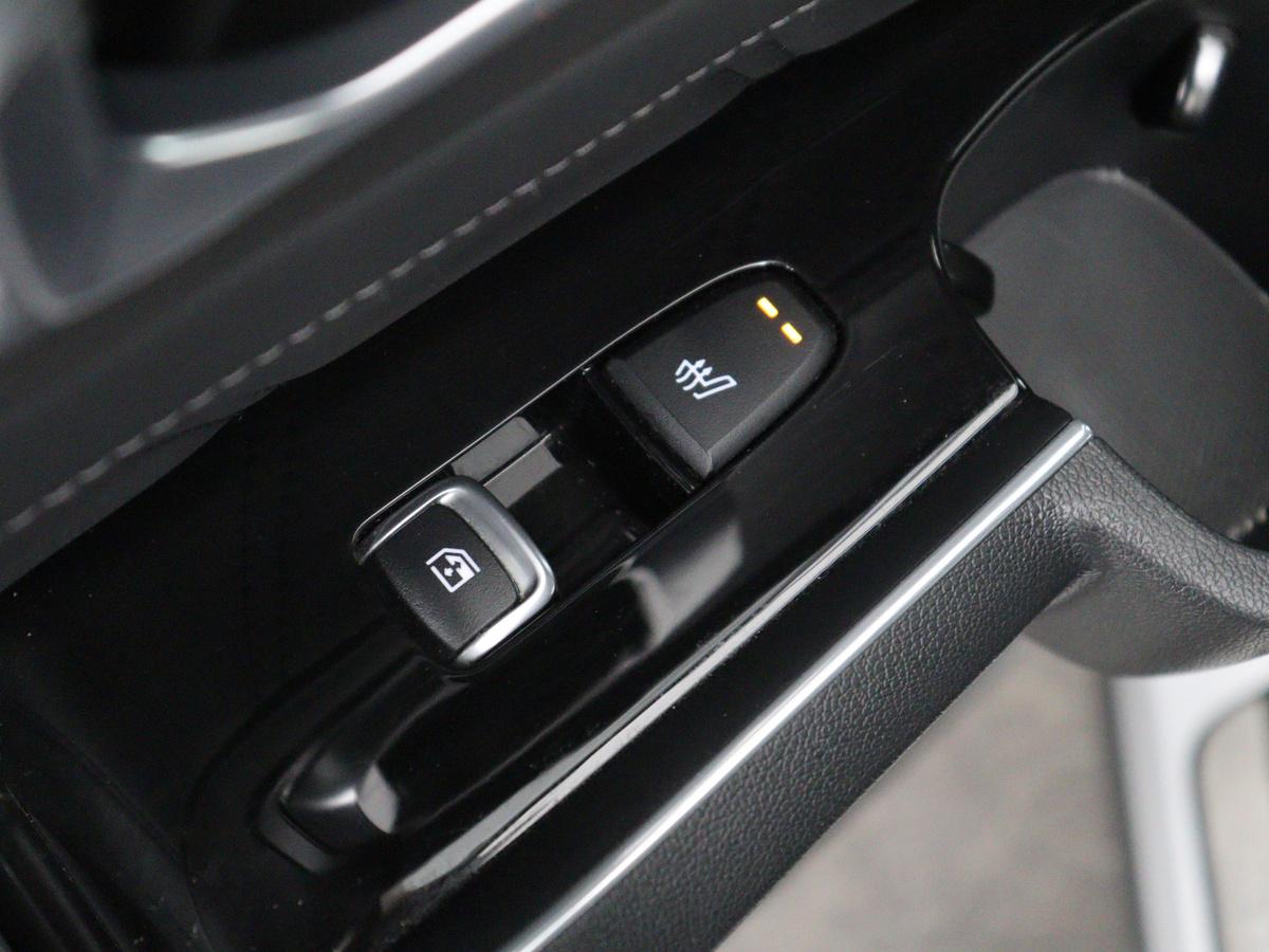 Kia Sorento Kia Sorento 1.6 T-GDI Hybrid 2WD ExecutiveLine 7p. | Leder | Stoelverwarming | Stoel ventilatie Adaptive cruise | Carplay | 360 camera | Park assist | Climate control | Achterbank verwarming | Trekhaak