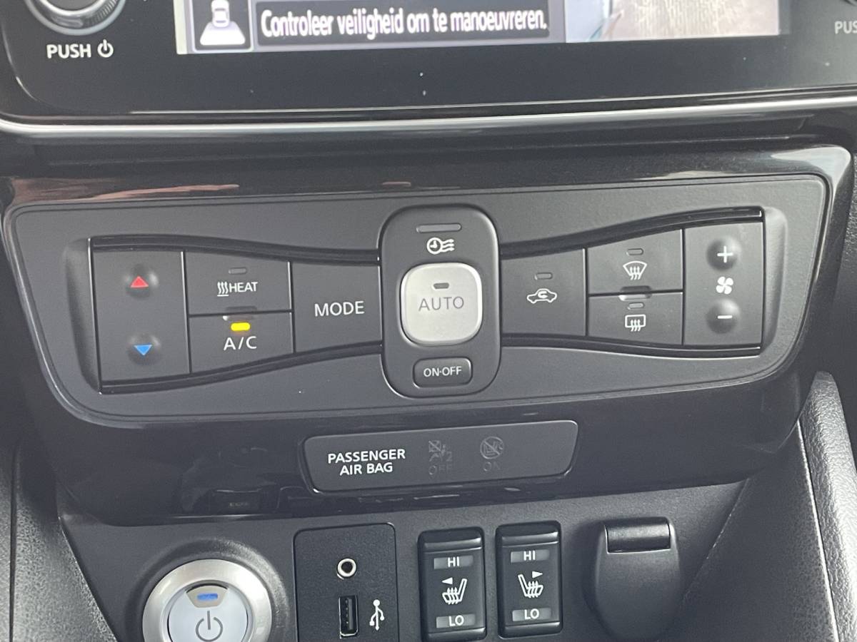 Nissan Leaf Nissan LEAF Tekna 40 kWh SOH 84,78% Navigatie, Adaptive Cruise Control, Climate Control, 360 Camera, Stoelverwarming