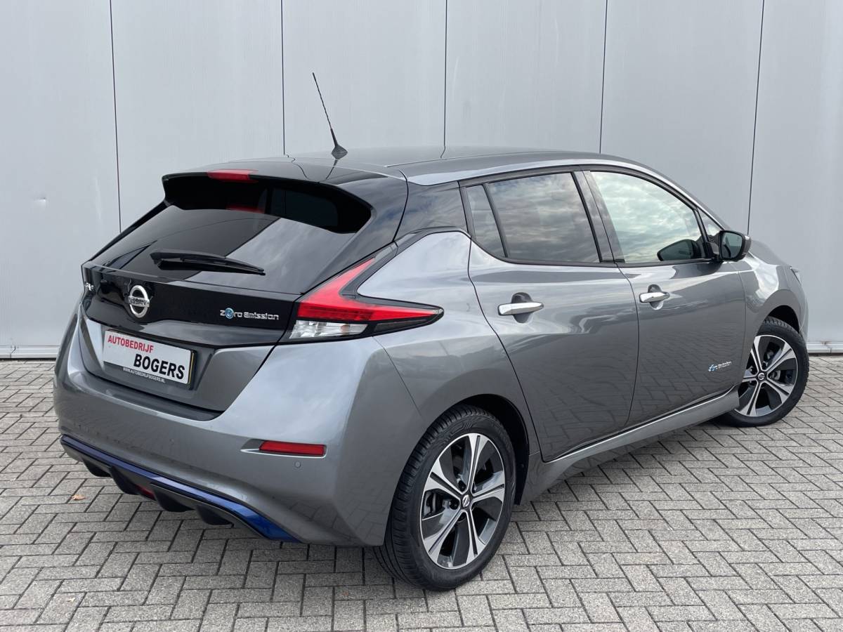 Nissan Leaf Nissan LEAF Tekna 40 kWh SOH 84,78% Navigatie, Adaptive Cruise Control, Climate Control, 360 Camera, Stoelverwarming