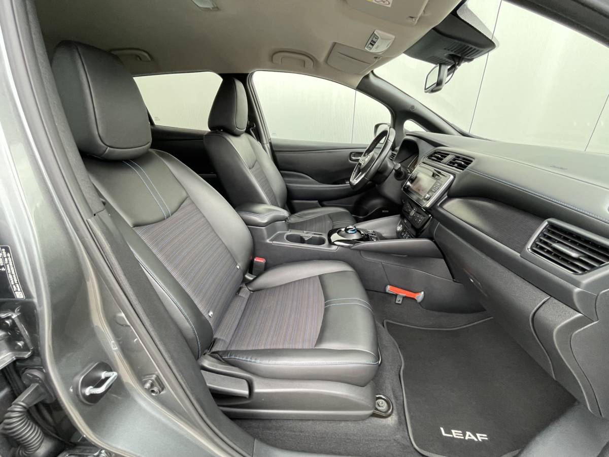 Nissan Leaf Nissan LEAF Tekna 40 kWh SOH 84,78% Navigatie, Adaptive Cruise Control, Climate Control, 360 Camera, Stoelverwarming