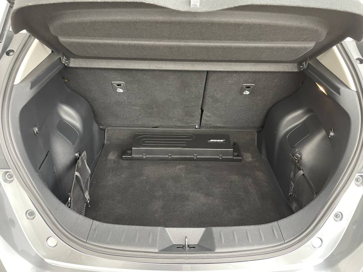 Nissan Leaf Nissan LEAF Tekna 40 kWh SOH 84,78% Navigatie, Adaptive Cruise Control, Climate Control, 360 Camera, Stoelverwarming