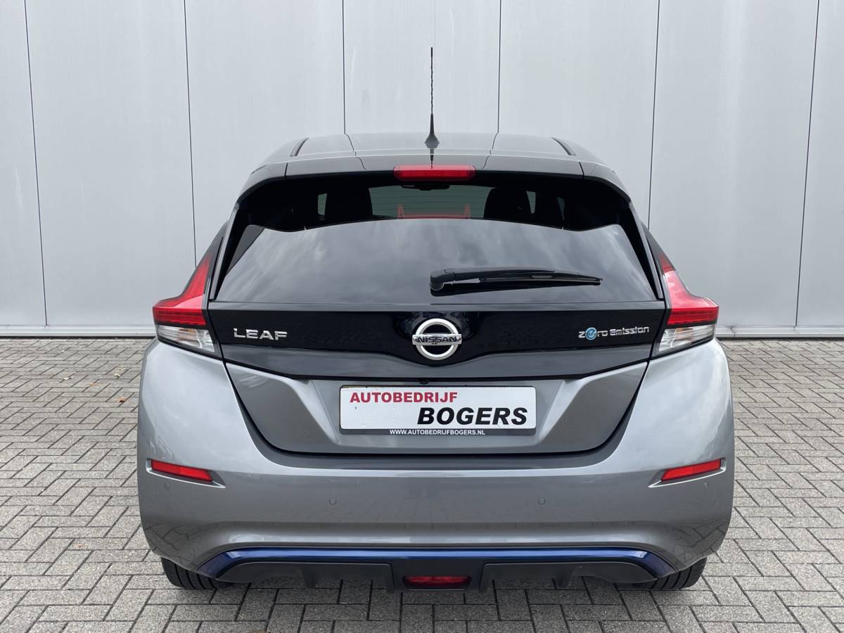 Nissan Leaf Nissan LEAF Tekna 40 kWh SOH 84,78% Navigatie, Adaptive Cruise Control, Climate Control, 360 Camera, Stoelverwarming