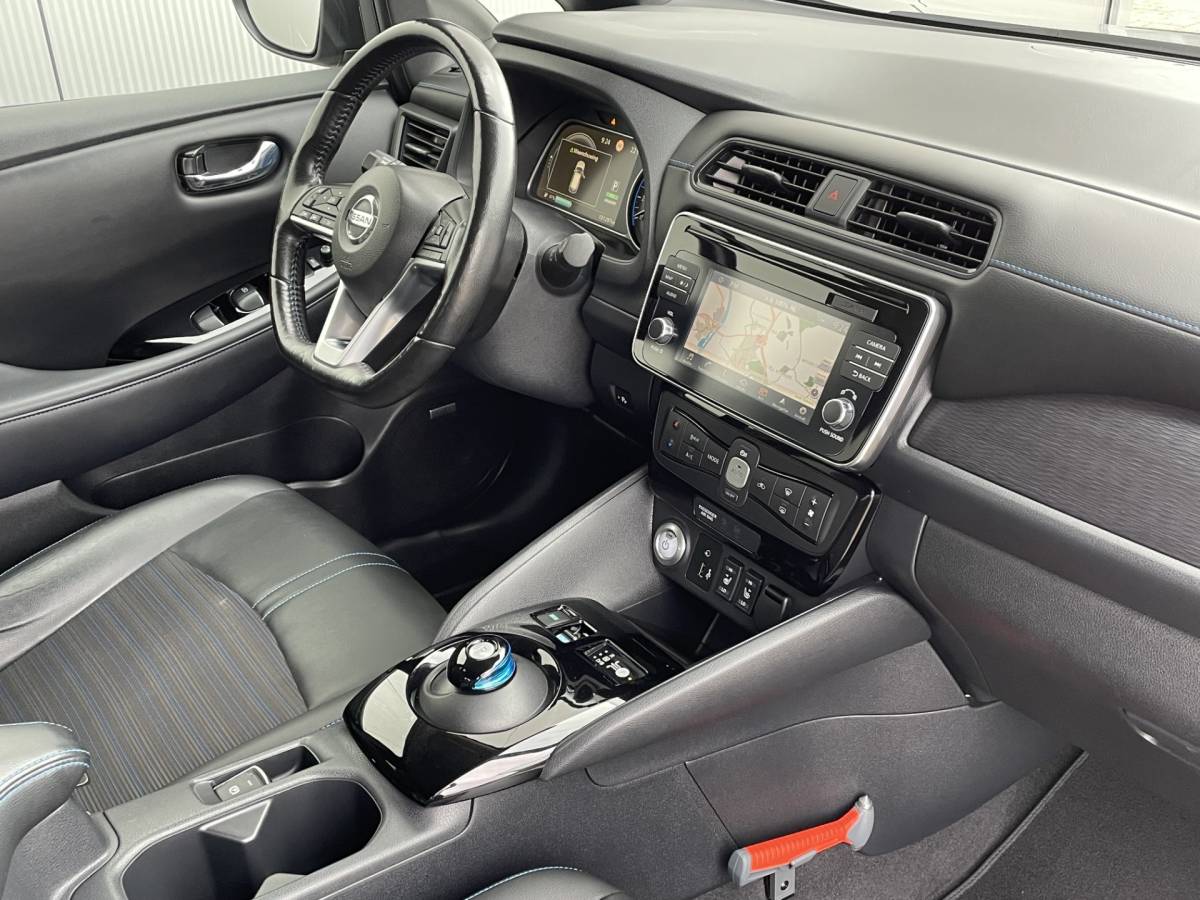 Nissan Leaf Nissan LEAF Tekna 40 kWh SOH 84,78% Navigatie, Adaptive Cruise Control, Climate Control, 360 Camera, Stoelverwarming