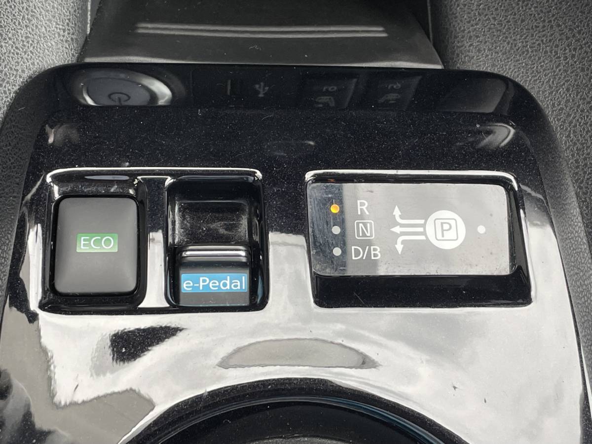 Nissan Leaf Nissan LEAF Tekna 40 kWh SOH 84,78% Navigatie, Adaptive Cruise Control, Climate Control, 360 Camera, Stoelverwarming