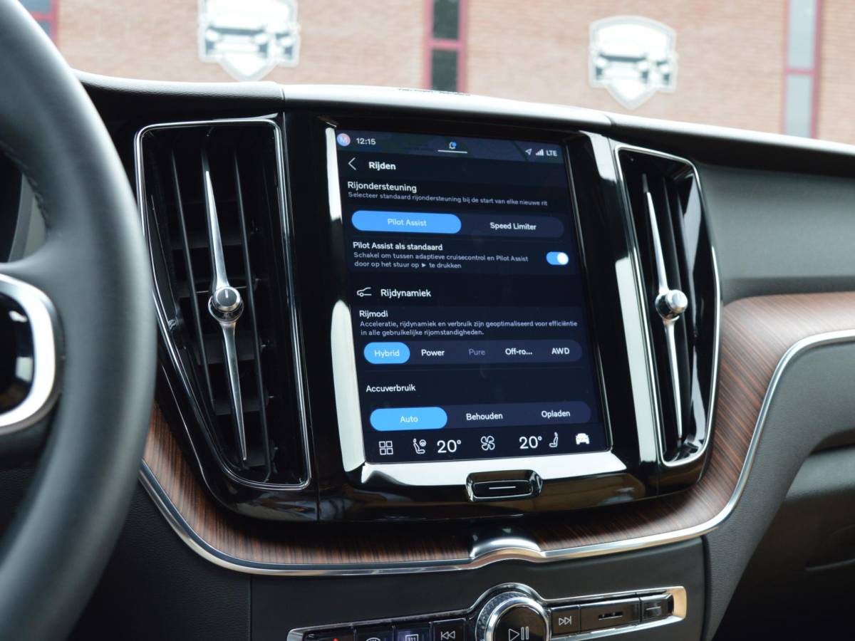 Volvo XC60 Volvo XC60 T6 Recharge AWD Plus Dark | Trekhaak | SOH 100%