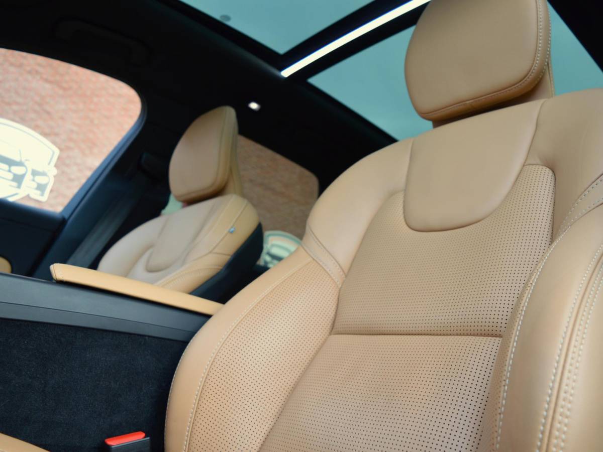 Volvo XC60 Volvo XC60 T6 Recharge AWD Plus Dark | Trekhaak | SOH 100%