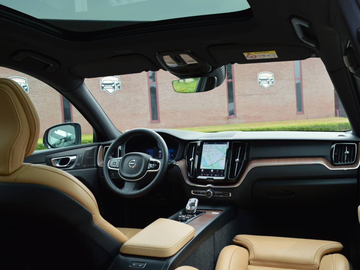 Volvo XC60 Volvo XC60 T6 Recharge AWD Plus Dark | Trekhaak | SOH 100%