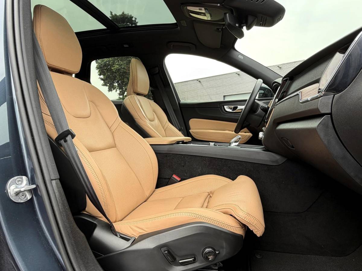 Volvo XC60 Volvo XC60 T6 Recharge AWD Plus Dark | Trekhaak | SOH 100%