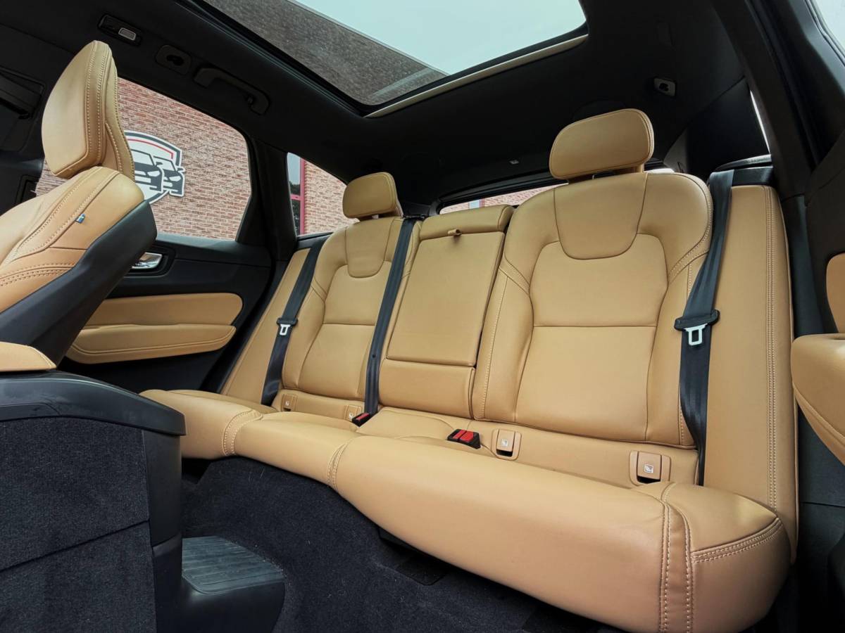 Volvo XC60 Volvo XC60 T6 Recharge AWD Plus Dark | Trekhaak | SOH 100%