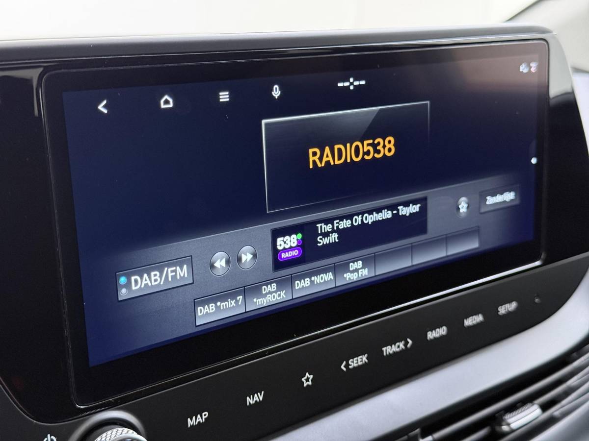 Hyundai i20 Hyundai i20 1.0 T-GDI Premium Stoel-En Stuurverwarming | Navigatie | Camera