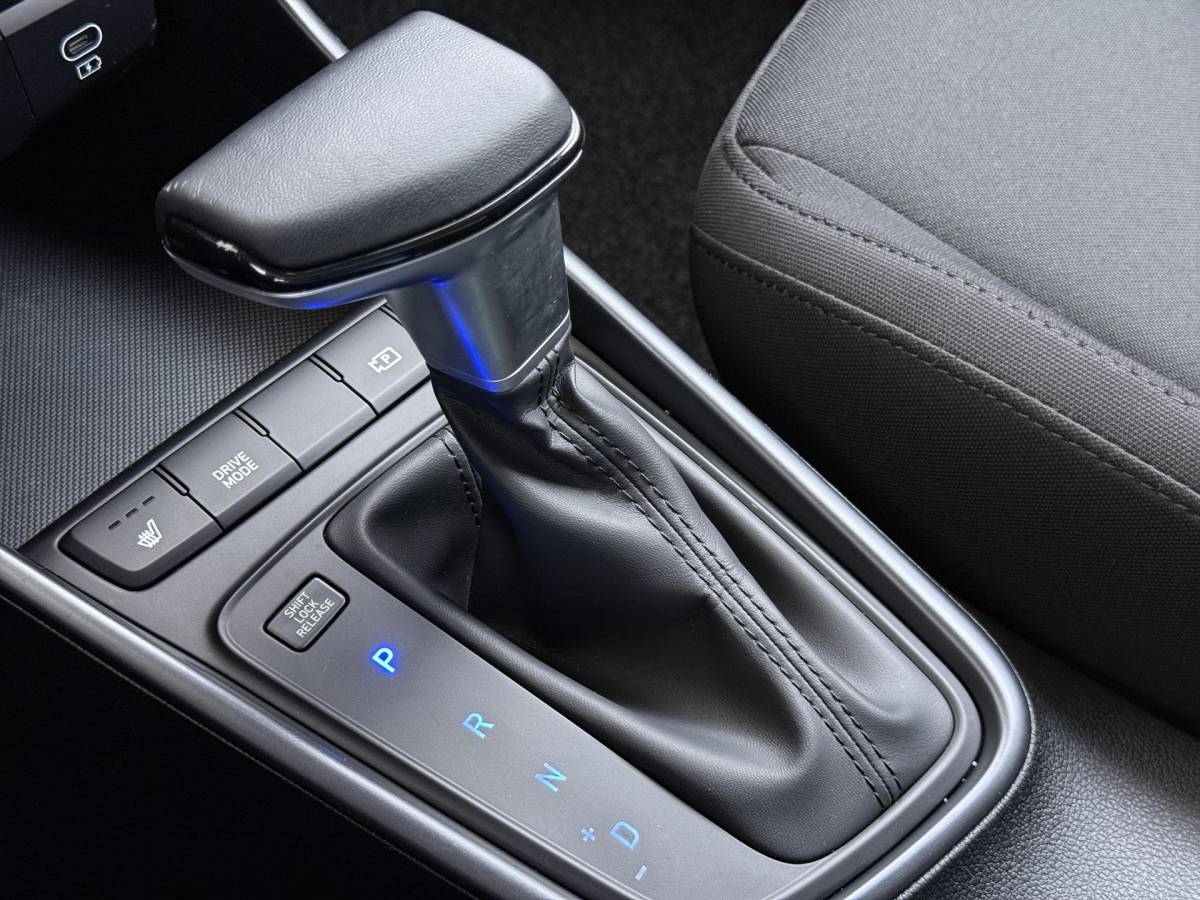 Hyundai i20 Hyundai i20 1.0 T-GDI Premium Stoel-En Stuurverwarming | Navigatie | Camera
