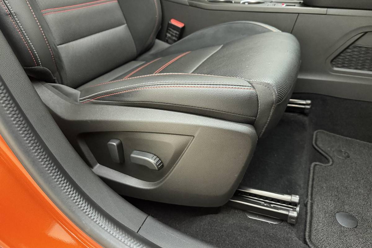 Renault Arkana Renault Arkana 1.6 E-Tech hybrid 145 E-Tech engineered |  Apple carplay/Android auto | Stoel + Stuurverwarming | Climate control | Alcantara |
