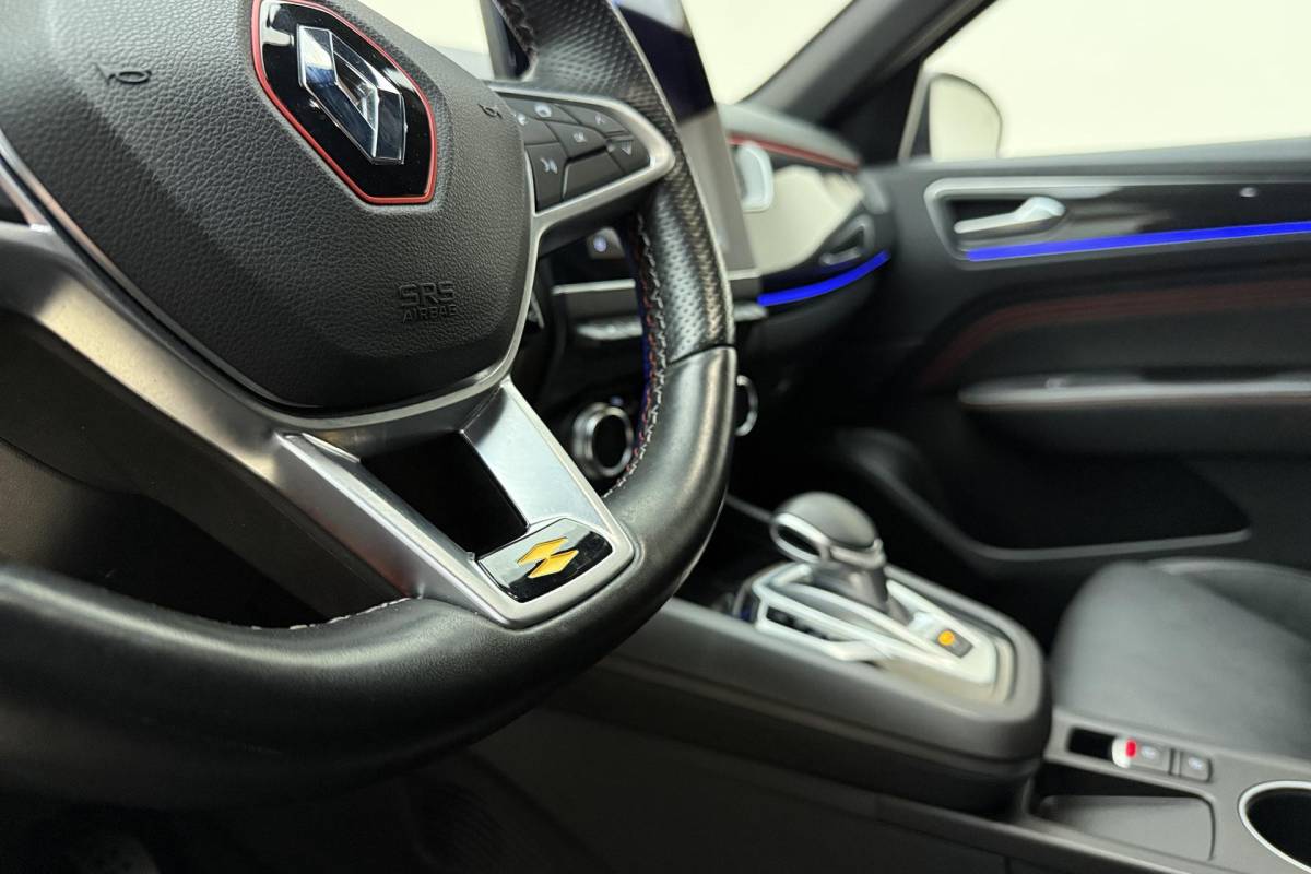 Renault Arkana Renault Arkana 1.6 E-Tech hybrid 145 E-Tech engineered |  Apple carplay/Android auto | Stoel + Stuurverwarming | Climate control | Alcantara |