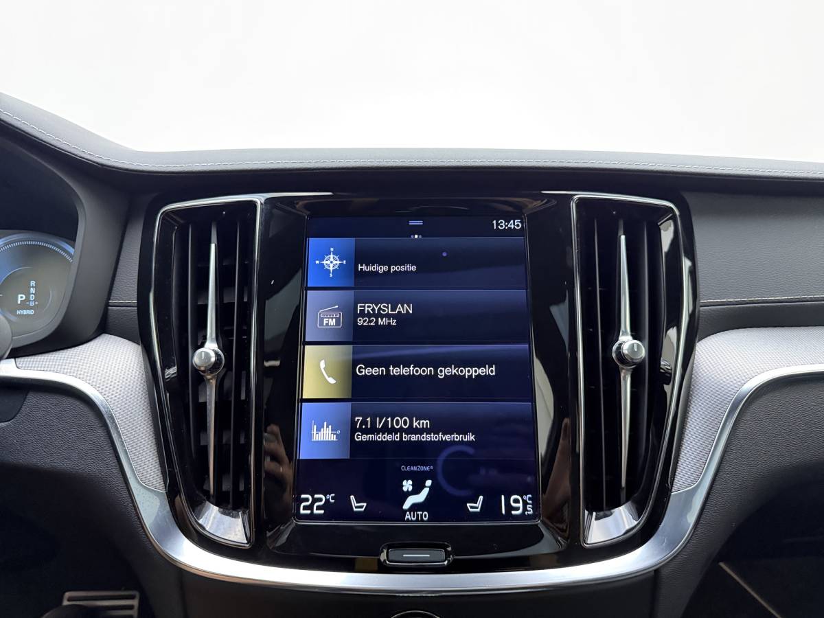 Volvo S60 Volvo S60 T8 405pk AWD Polestar Engineered / Panoramadak / 20” / Styling Kit / Black Pack / Harman&Kardon Audio / Head-Up / Flippers / Getint Glas / 360 Camera / DAB / Full-LED / Gelaagd Glas /
