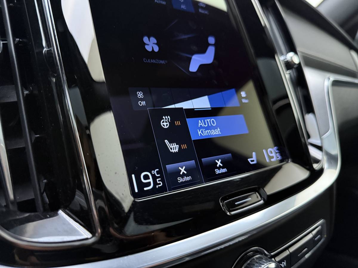 Volvo S60 Volvo S60 T8 405pk AWD Polestar Engineered / Panoramadak / 20” / Styling Kit / Black Pack / Harman&Kardon Audio / Head-Up / Flippers / Getint Glas / 360 Camera / DAB / Full-LED / Gelaagd Glas /