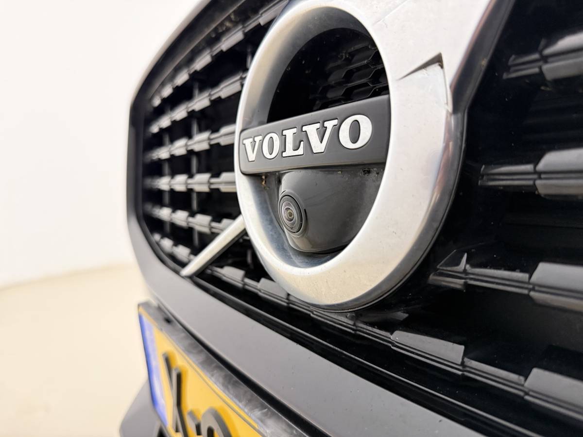 Volvo S60 Volvo S60 T8 405pk AWD Polestar Engineered / Panoramadak / 20” / Styling Kit / Black Pack / Harman&Kardon Audio / Head-Up / Flippers / Getint Glas / 360 Camera / DAB / Full-LED / Gelaagd Glas /