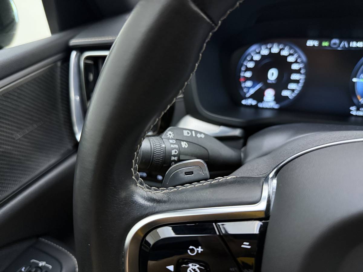 Volvo S60 Volvo S60 T8 405pk AWD Polestar Engineered / Panoramadak / 20” / Styling Kit / Black Pack / Harman&Kardon Audio / Head-Up / Flippers / Getint Glas / 360 Camera / DAB / Full-LED / Gelaagd Glas /
