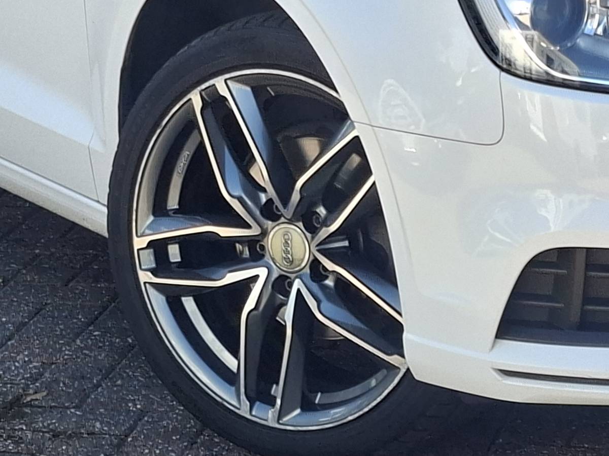 Audi A3 Audi A3 Limousine 1.0 TFSI Climatic Audio I-Drive White buddy
