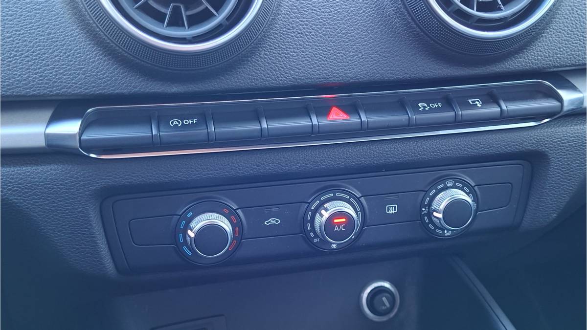 Audi A3 Audi A3 Limousine 1.0 TFSI Climatic Audio I-Drive White buddy