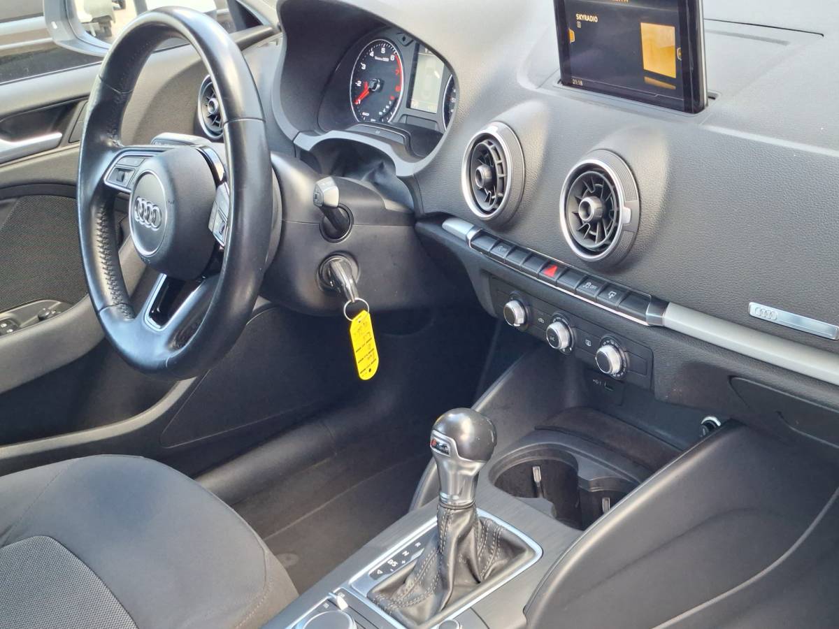 Audi A3 Audi A3 Limousine 1.0 TFSI Climatic Audio I-Drive White buddy