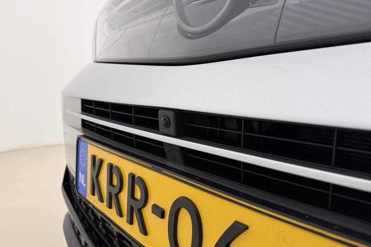 Opel Grandland Opel Grandland 1.6 Turbo Plug-in-Hybrid Ultimate | Lederen bekleding | Panoramisch schuif/kantel dak | Stoelverwarming en ventilatie | Achterbankverwarming | Elektrische achterklep | Keyless