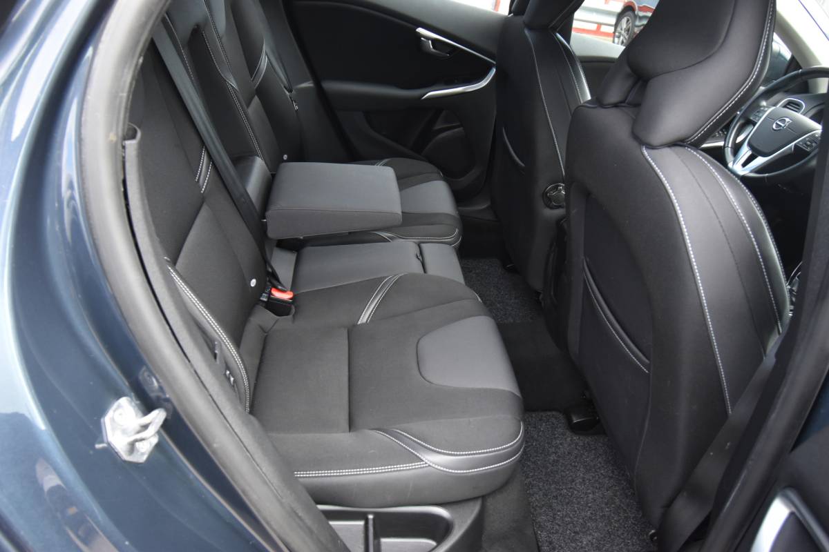 Volvo V40 Volvo V40 1.5 T2 Nordic+ , CLIMATRONIC , V ST VERW , LED KOPL , NAVI , BL TOOTH ,