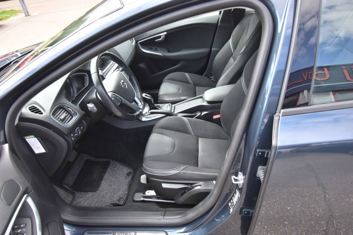 Volvo V40 Volvo V40 1.5 T2 Nordic+ , CLIMATRONIC , V ST VERW , LED KOPL , NAVI , BL TOOTH ,