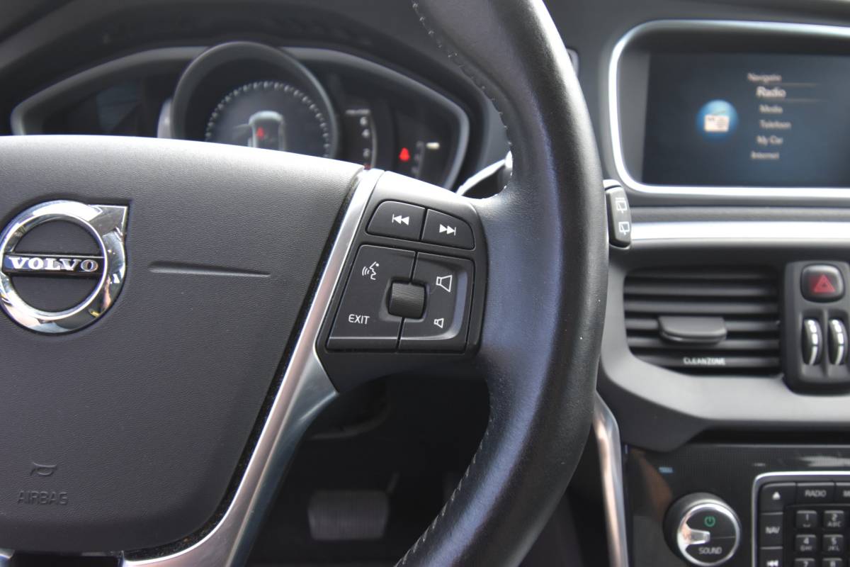 Volvo V40 Volvo V40 1.5 T2 Nordic+ , CLIMATRONIC , V ST VERW , LED KOPL , NAVI , BL TOOTH ,