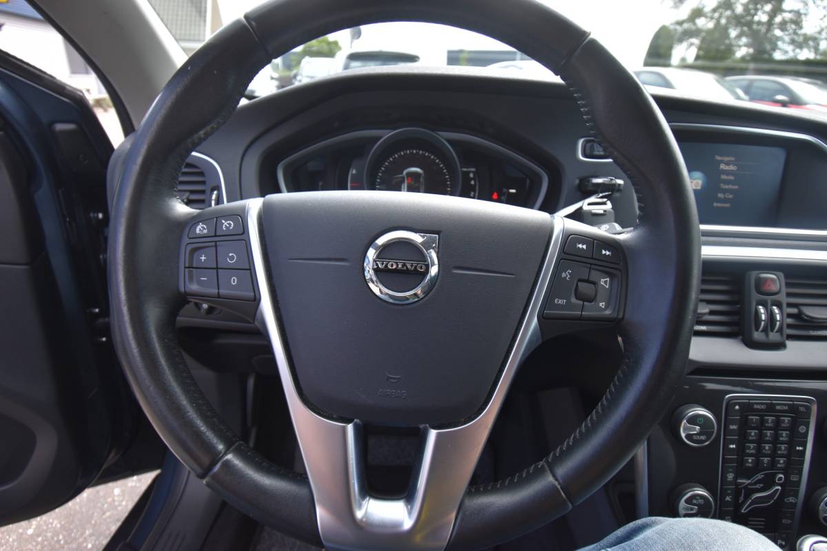 Volvo V40 Volvo V40 1.5 T2 Nordic+ , CLIMATRONIC , V ST VERW , LED KOPL , NAVI , BL TOOTH ,