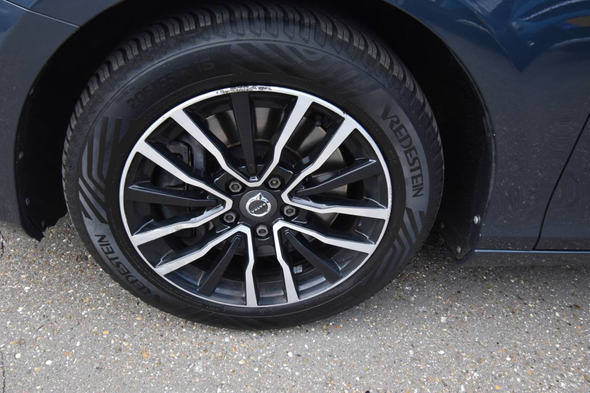 Volvo V40 Volvo V40 1.5 T2 Nordic+ , CLIMATRONIC , V ST VERW , LED KOPL , NAVI , BL TOOTH ,